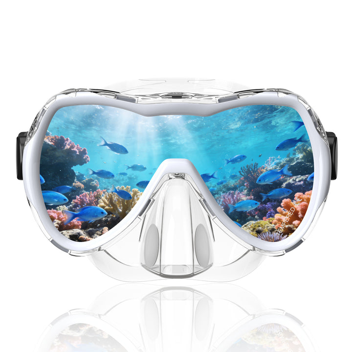 Diving mask with wide field of vision by Stornfield
