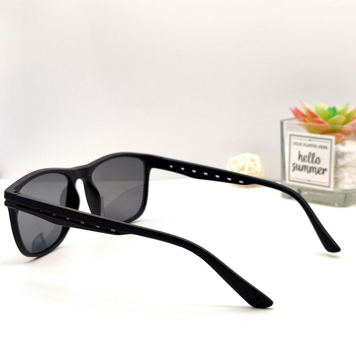 Men's stylish sunglasses with a sleek frame and polarized lenses Stornfield