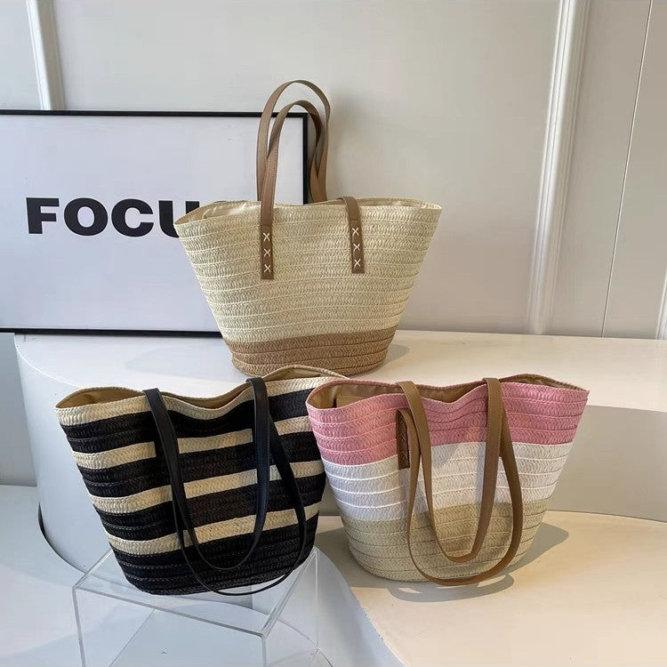 Braided beach bag with sturdy leather handles Stornfield