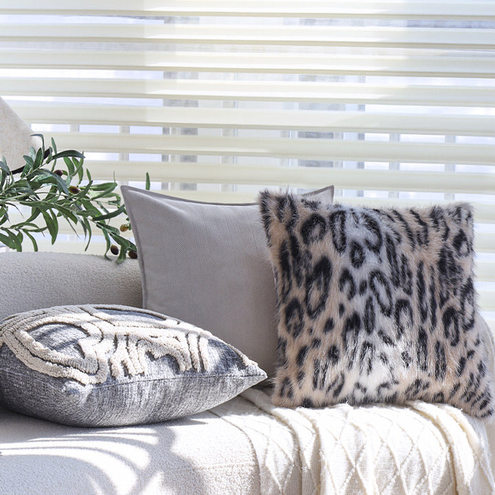 Luxury decorative cushion