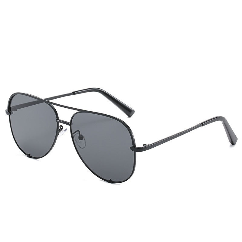Fashion-Forward Aviator Sunglasses Stornfield