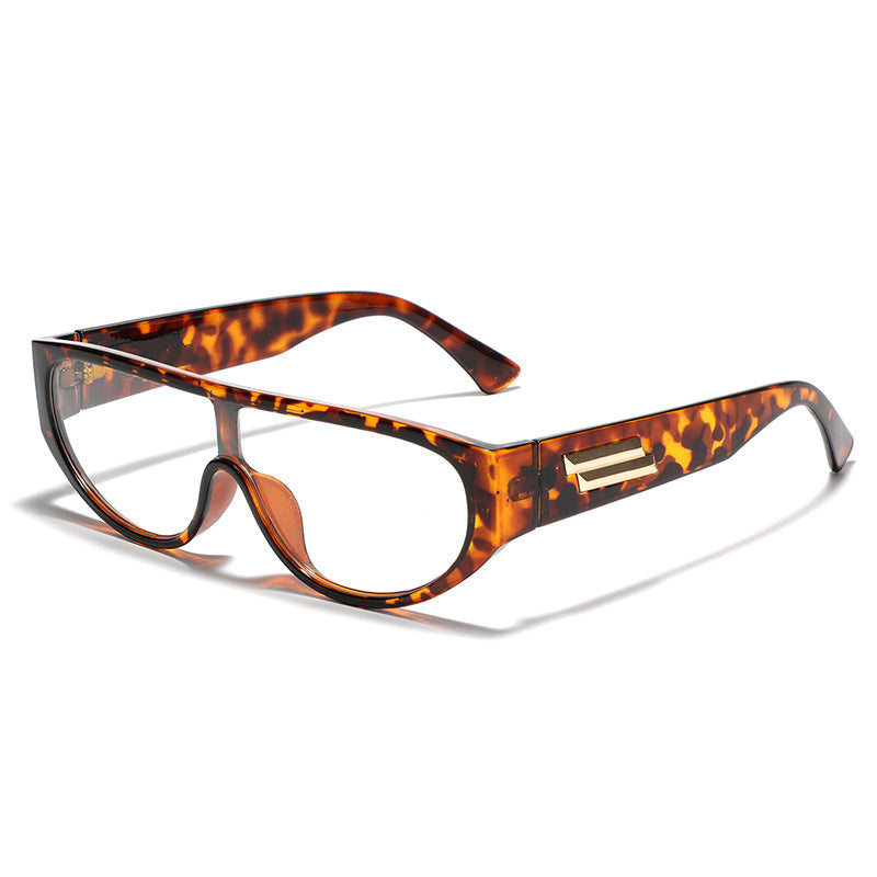 Ladies sporty sunglasses with custom-made frame Stornfield