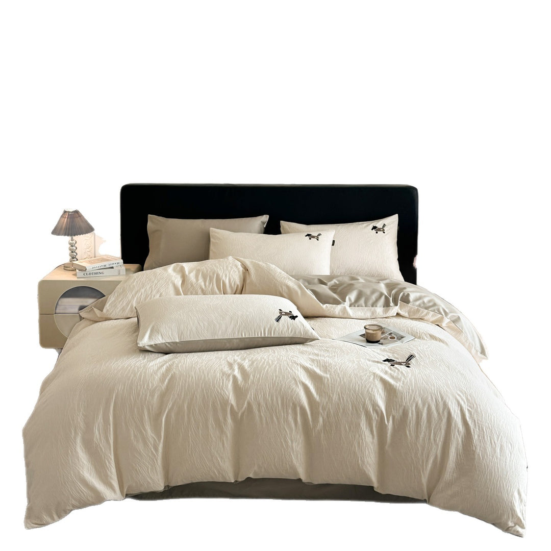 Bedding set in linen look with delicate flower embroidery