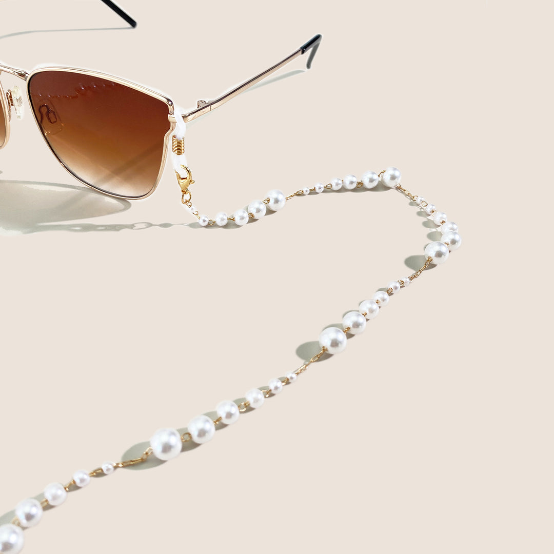 Elegant Pearl Eyewear Chain Stornfield