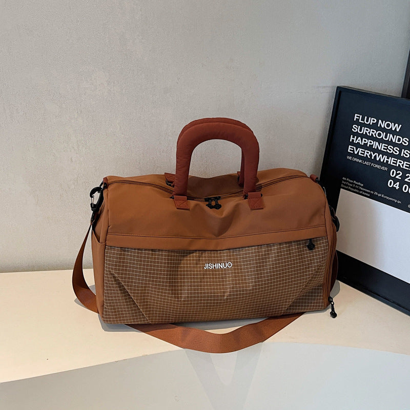 Sporty Leisure Duffel Bag with Ergonomic Handles and Multiple Compartments Stornfield