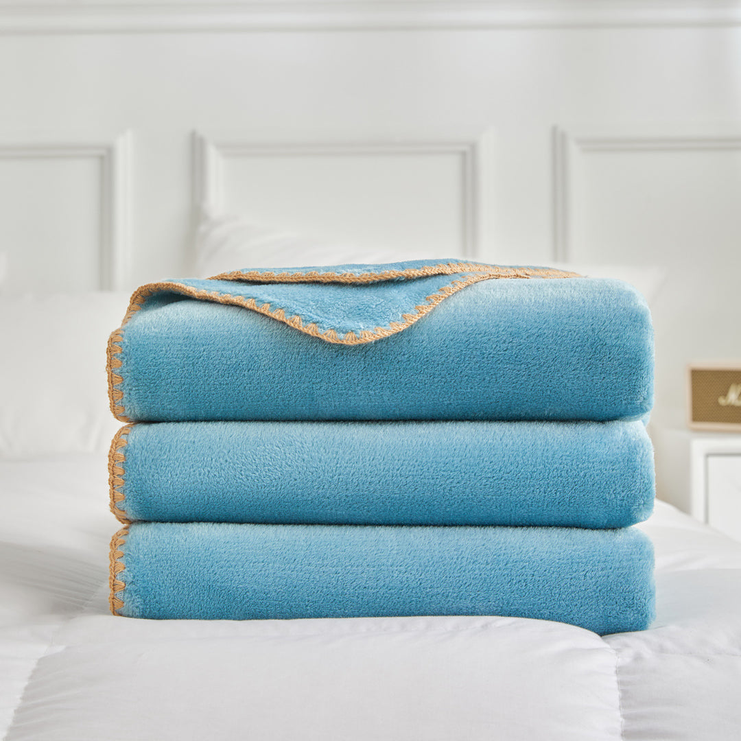 Ultra Soft Fleece Throw Blanket