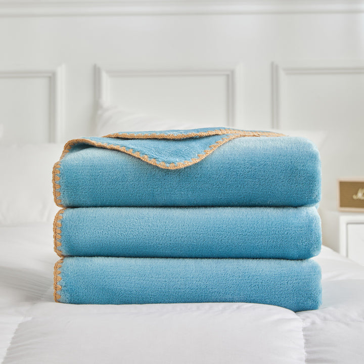 Ultra Soft Fleece Throw Blanket