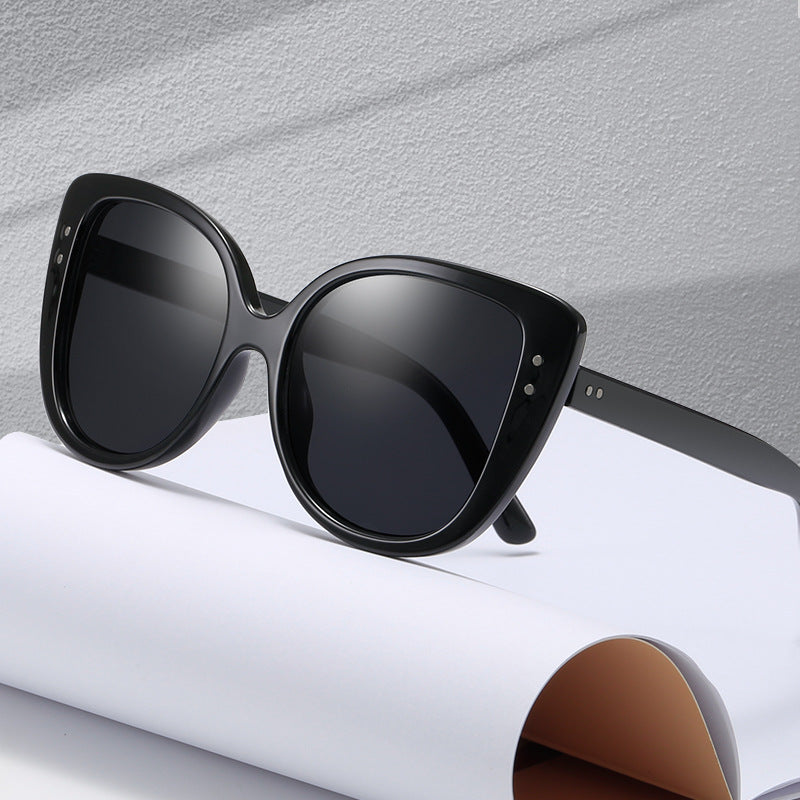 Ladies glamorous oversized sunglasses withElegant transparent frame Stornfield