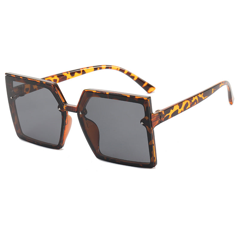 Women's stylish oversized sunglasses with geometric design Stornfield
