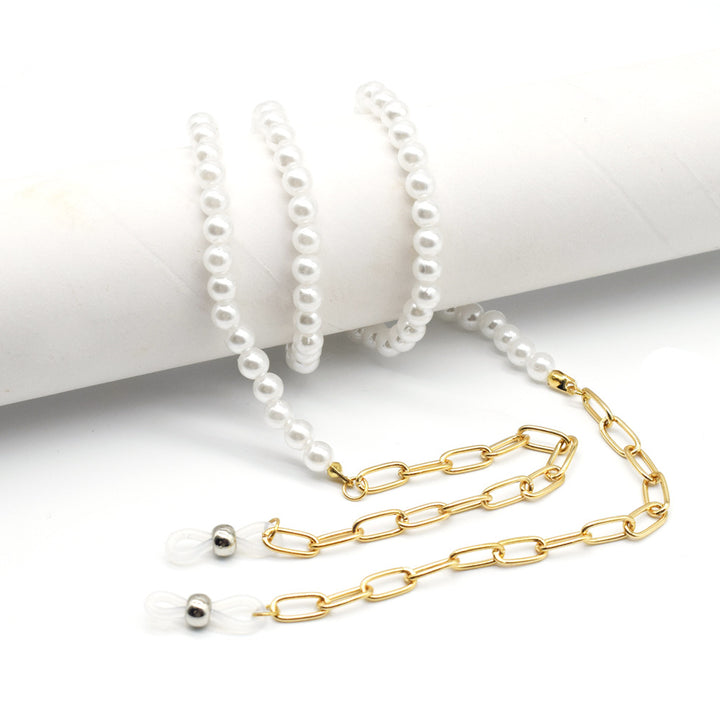 Elegant Pearl and Gold Chain Eyewear Holder Stornfield