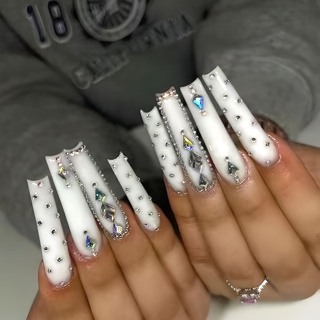 Glamorous Rhinestone-Adorned Stiletto Press-On Nails Stornfield
