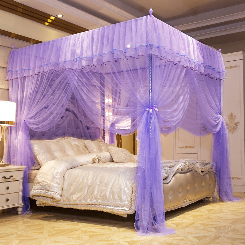 Elegant Canopy Bed Curtain