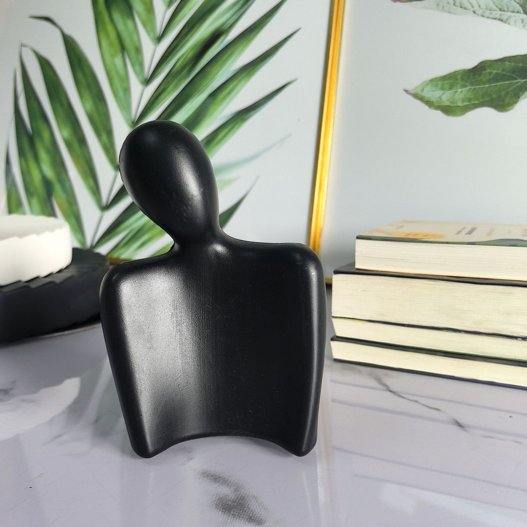Artistic Dual Figure Decoration Stornfeild