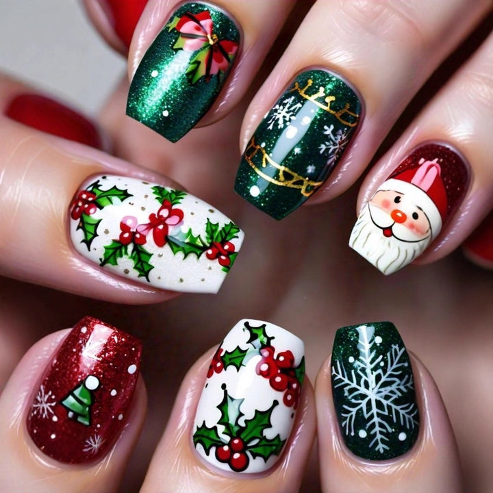 Festive artificial nails in Christmas design Stornfield