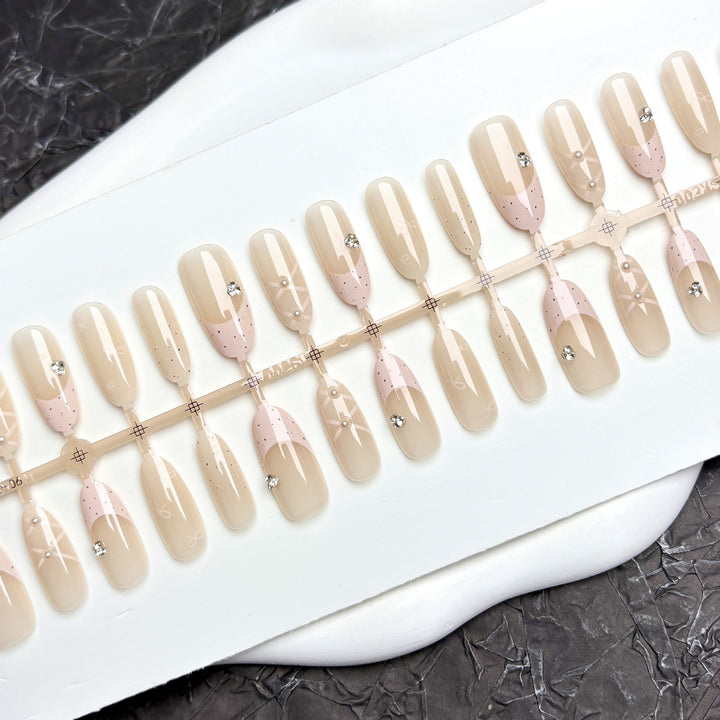 Elegant Press-On Nail Art Set 1790746012