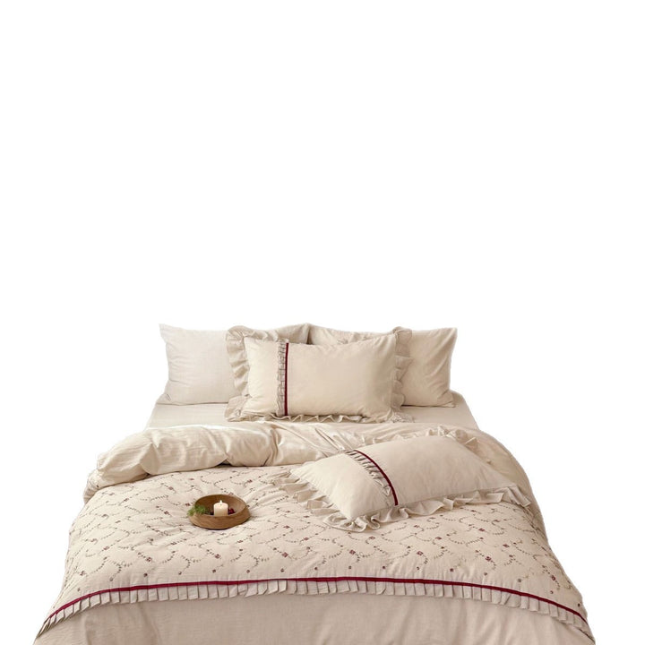 Ruffled-Edge Cotton-Linen Quilted Duvet Cover Set with Embroidered Vine Motif