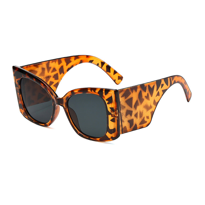 Women's fashionable oversized sunglasses with glamorous design Stornfield
