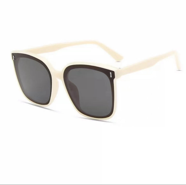 Fashion-Forward Oversized Butterfly Sunglasses Stornfield