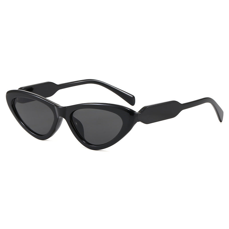 Chic Cat-Eye Sunglasses with Unique Frame Stornfield