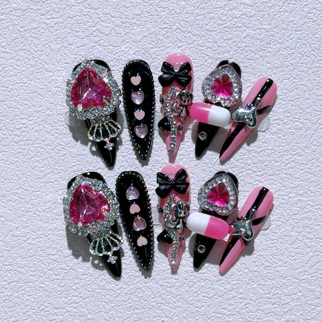 Glamorous Nail Art Extensions