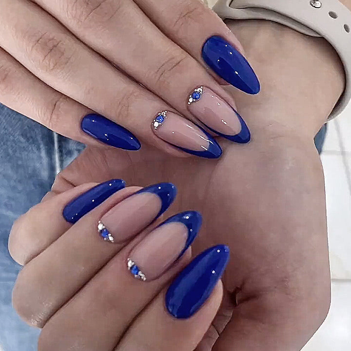 Elegantly designed artificial nails Stornfield