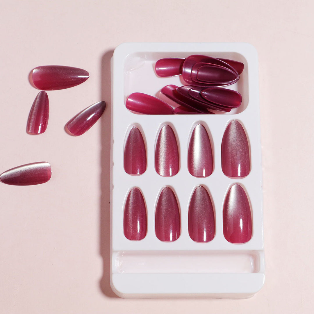 Glossy Almond-Shaped Press-On Nail Set Stornfield 1787225031