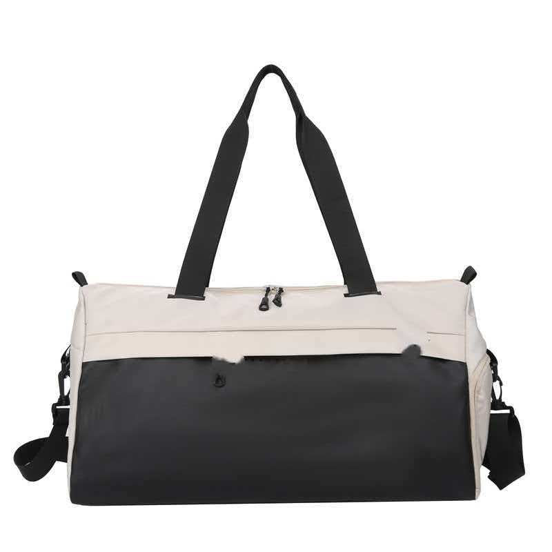 Spacious travel bag with removable shoulder strap Stornfield