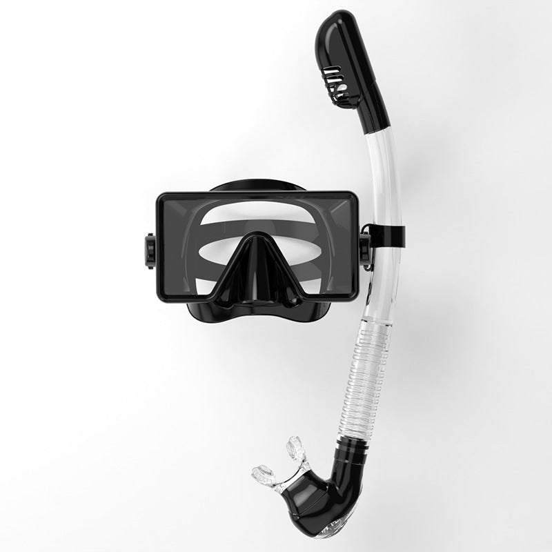 High-quality diving mask with wide field of vision and flexible snorkel Stornfield
