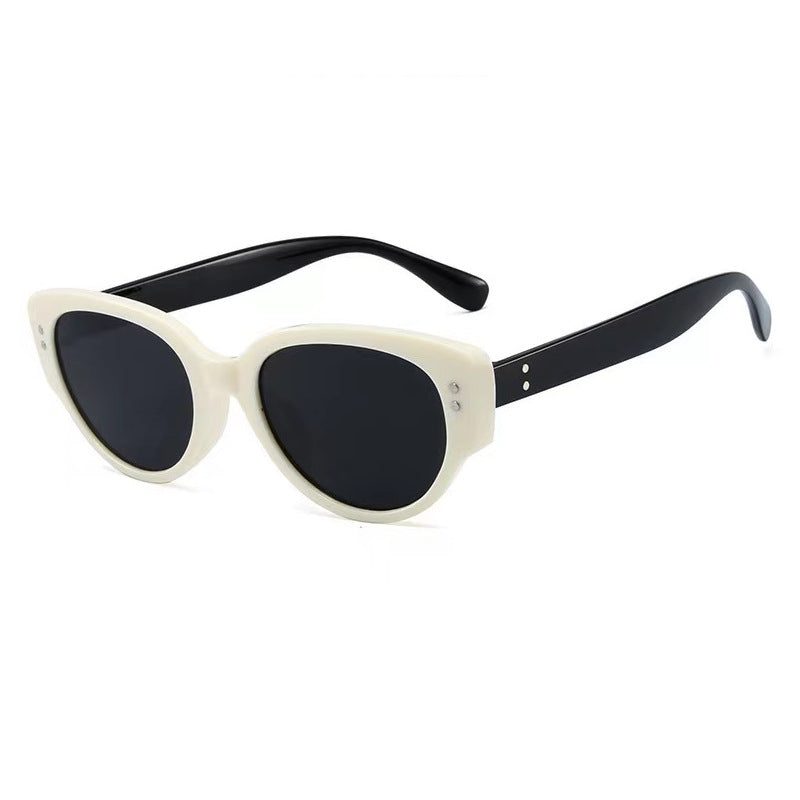 Ladies Fashion Sunglasses in Retro Style Stornfield
