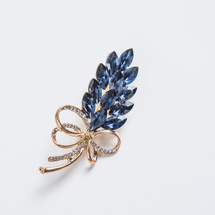 Elegante Brooch with Crystals Stornfield