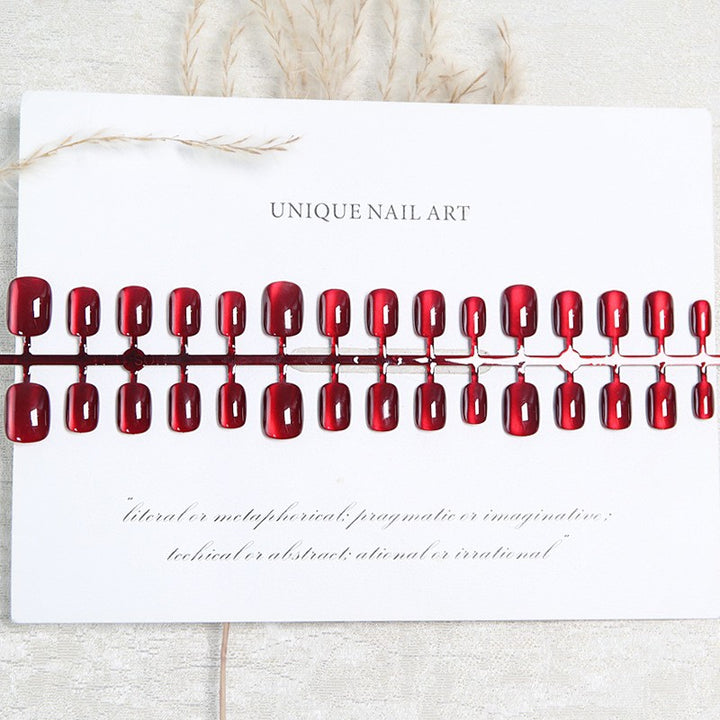 Artificial nail set with shiny and modern design Stornfield