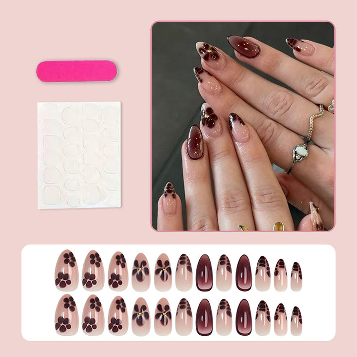 Artificial nail set with floral and elegant design Stornfield