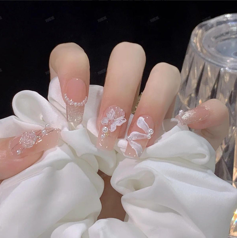 Elegant and Artistic Artificial Nails Stornfield