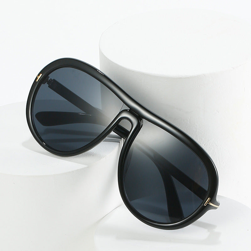 Oversized Fashionable Transparent Pink Sunglasses Stornfield