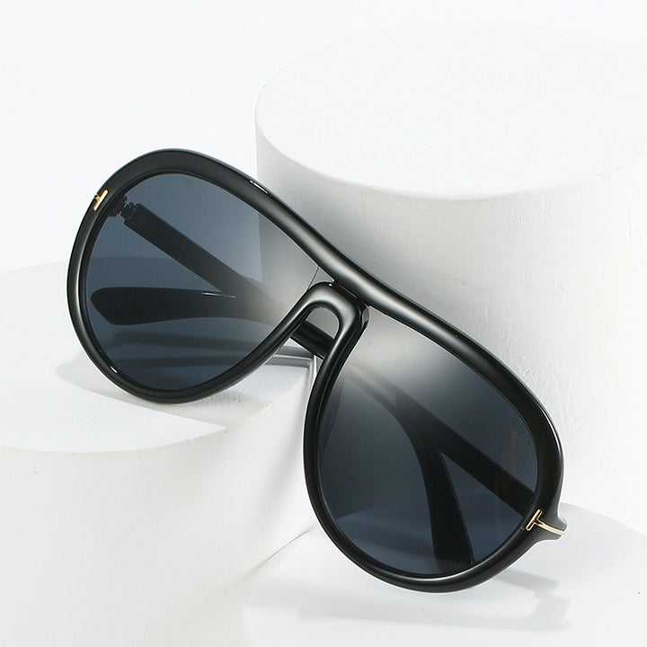 Oversized Fashionable Transparent Pink Sunglasses Stornfield