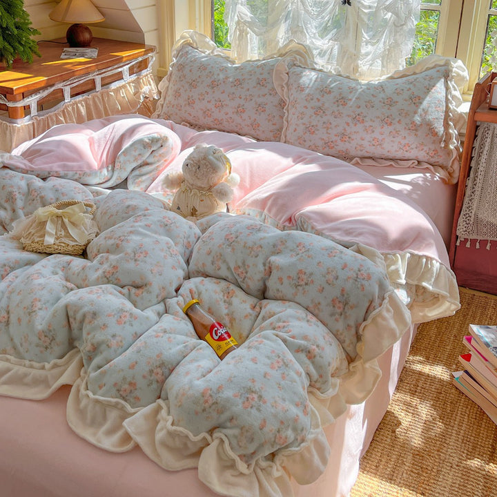 Soft Ruffled Floral Comforter Set