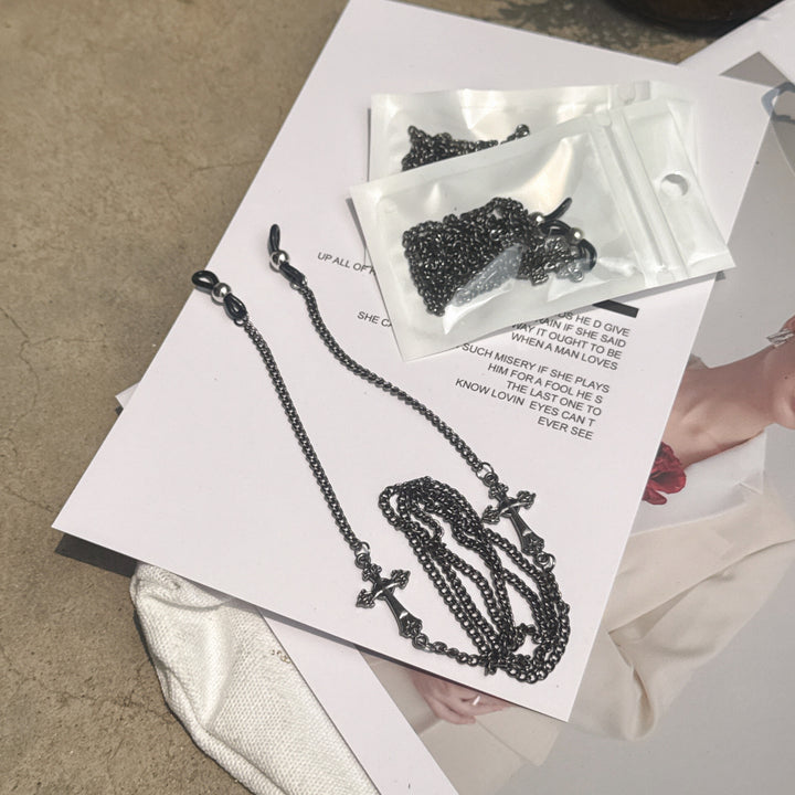 Stylish Cross-Detail Eyewear Chain Stornfield
