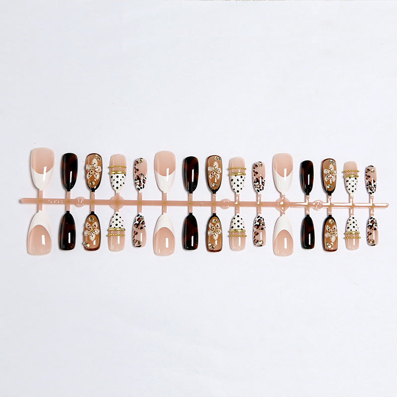 Exquisite nail art with elegant embellishments Stornfield