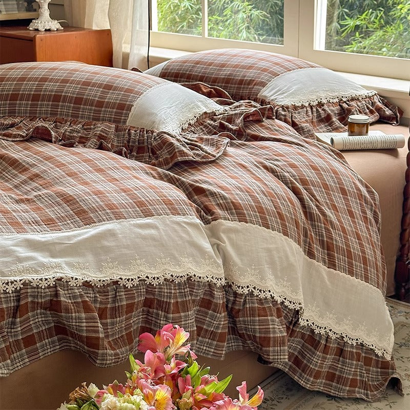 Ruffled Plaid Cotton-Linen Duvet Cover Set with Lace-Trimmed Border and Decorative Pillow Shams