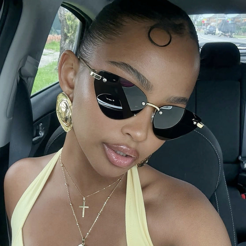 Women elegant Cat-Eye sunglasses with ultra-light metal frame Stornfield
