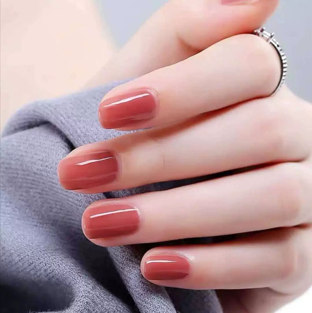 Stylish Press-On Nail Set with Elegant Accents Stornfield
