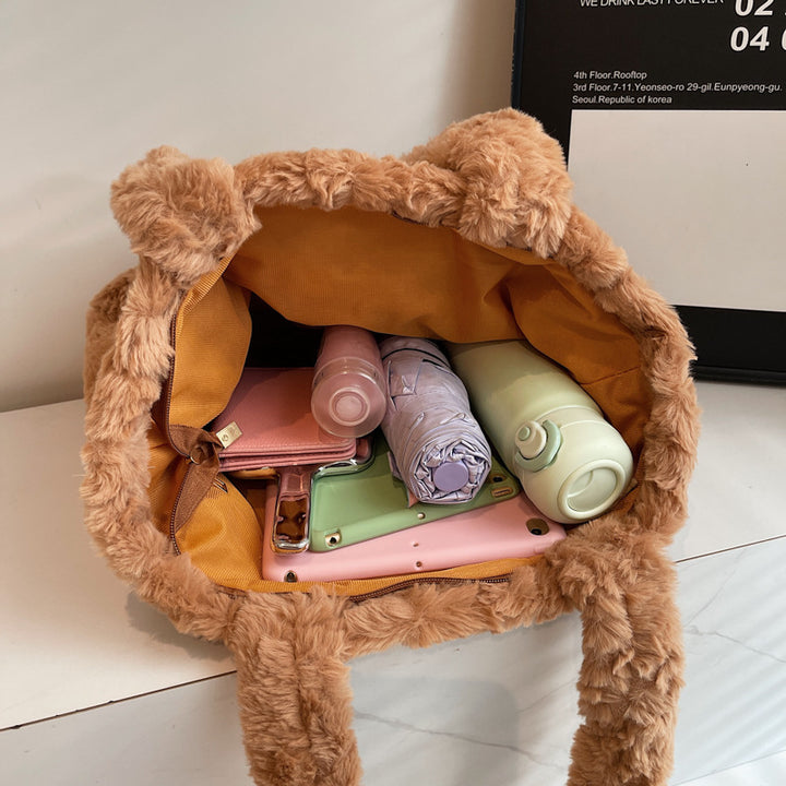Cuddle bag in bear format Stornfield