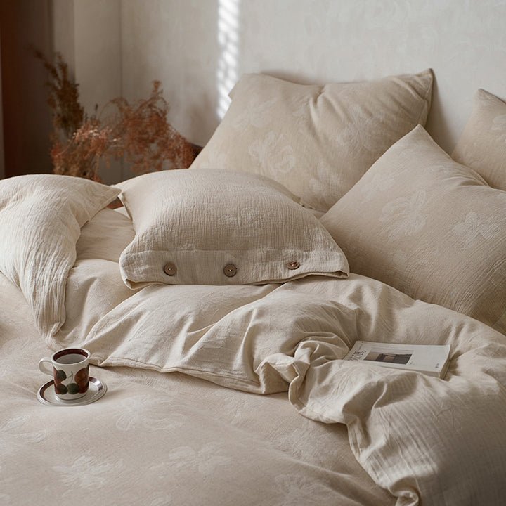 Jacquard bedding set made of linen-cotton blend with button placket and embossed floral relief