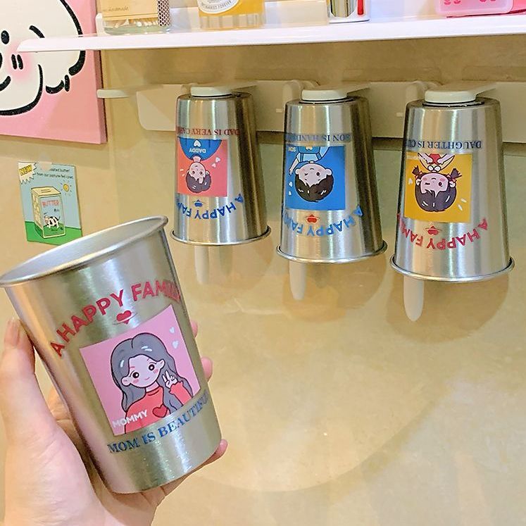 Wall-mounted cup with playful design Stornfield