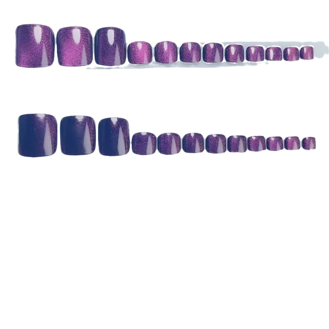 Iridescent Press-On Nail Collection Stornfield
