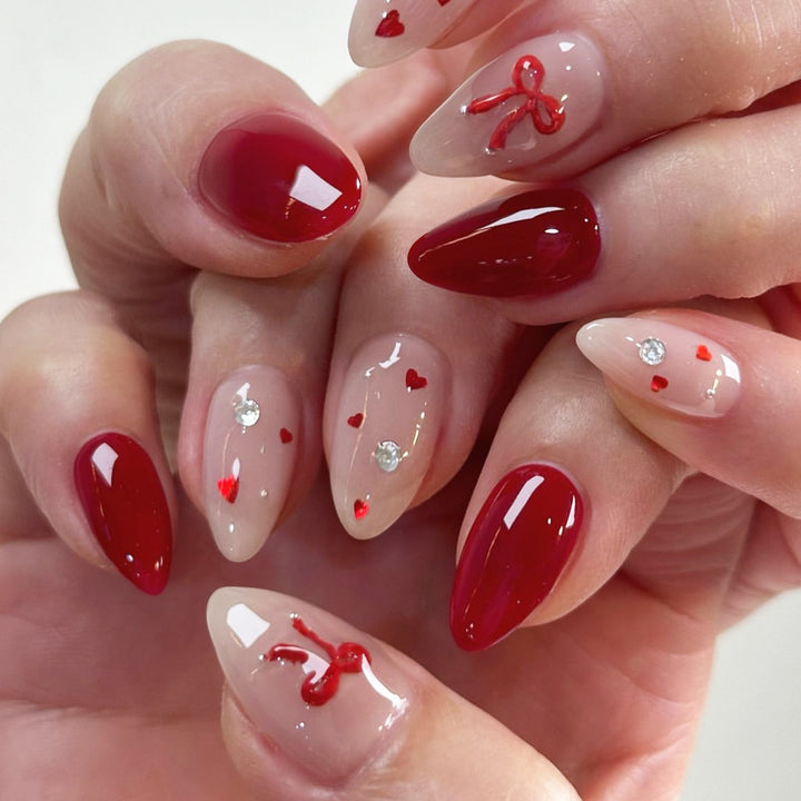 Artificial nail set with romantic designs and exquisite details Stornfield