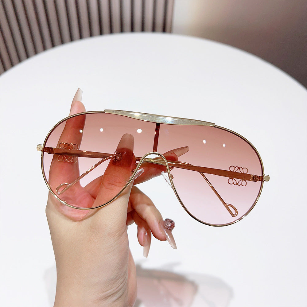 Oversized Aviator Sunglasses with Gradient Lenses Stornfield