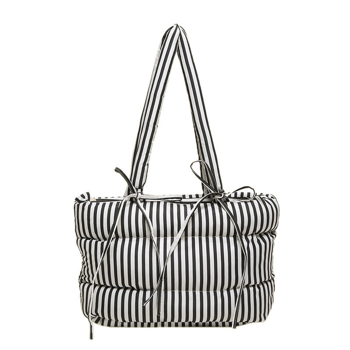 Fashionable tote bag with quilted design Stornfield