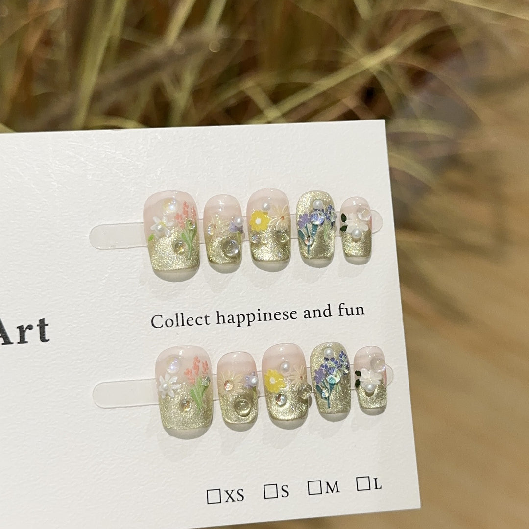 Floral Press-On Nail Art