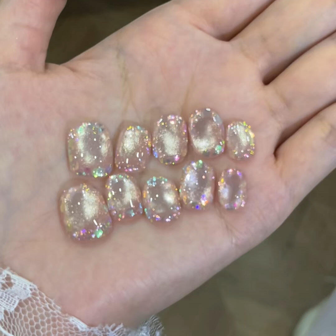 Glittering Press-On Nail Tips Stornfield